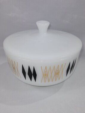 Federal Milk Glass Atomic Harlequin 2.5q Round Vintage 1950s Casserole Dish Lid